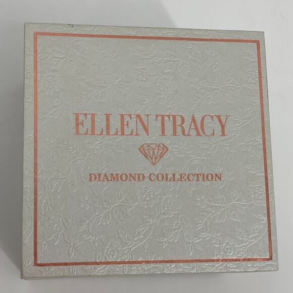 Ellen Tracy Quartz Blue Dial Ladies Analog Wrist Watch NEW - Picture 4 of 7